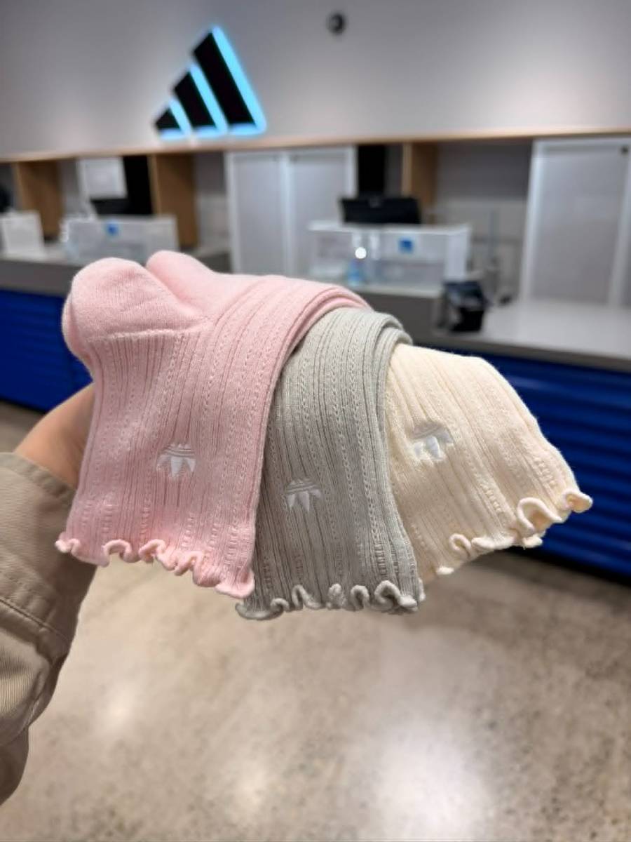 🌟 adidas 木耳邊新款｜莫蘭迪配色