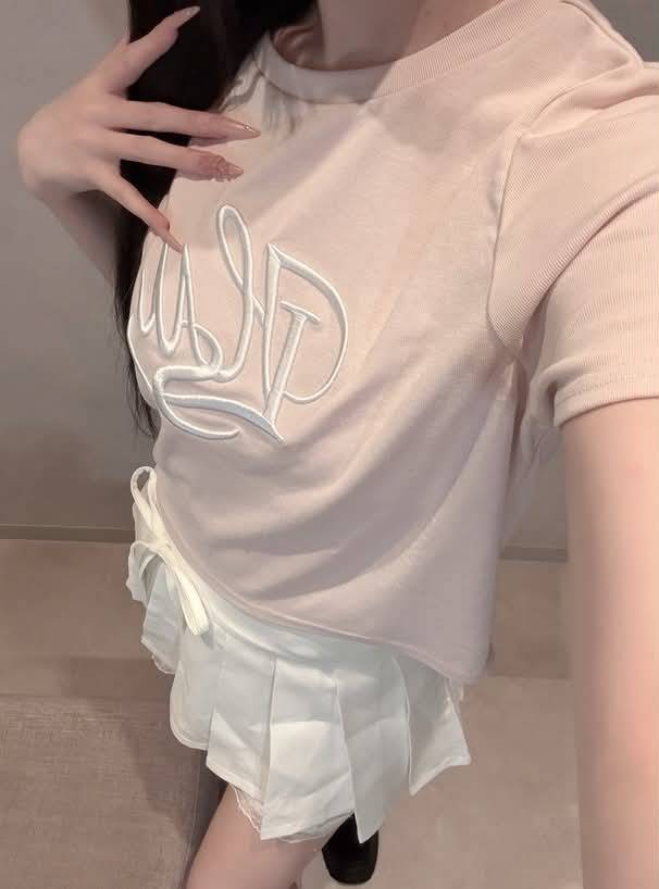 日本GRL 立體刺繡短版彈力短袖上衣