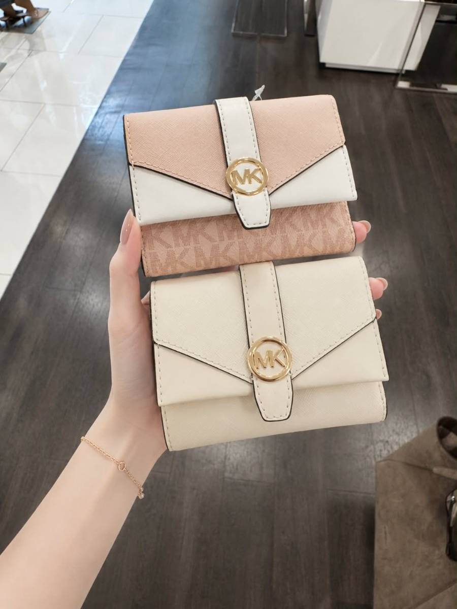 MICHAEL KORS 經典短夾✨