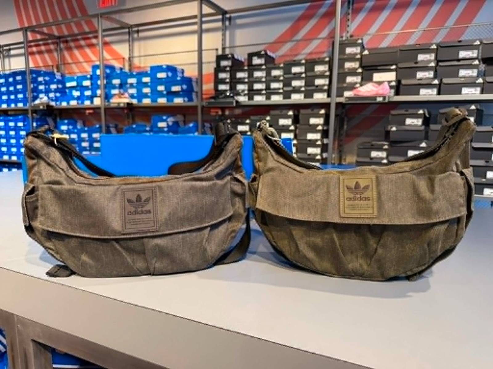 Adidas Originals Moon Bag 月牙肩背包 🖤