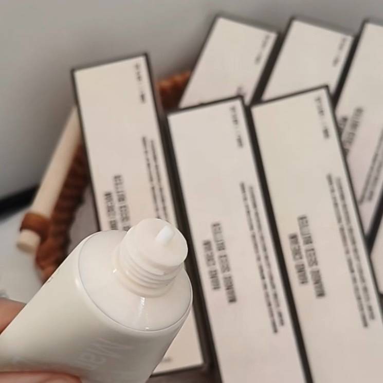 韓國 Hetras 赫萊詩 芒果籽保濕香氛護手霜-50ml