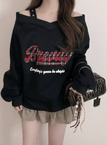 🤍 GRL 格紋字母露肩V領寬鬆大學T 🤍