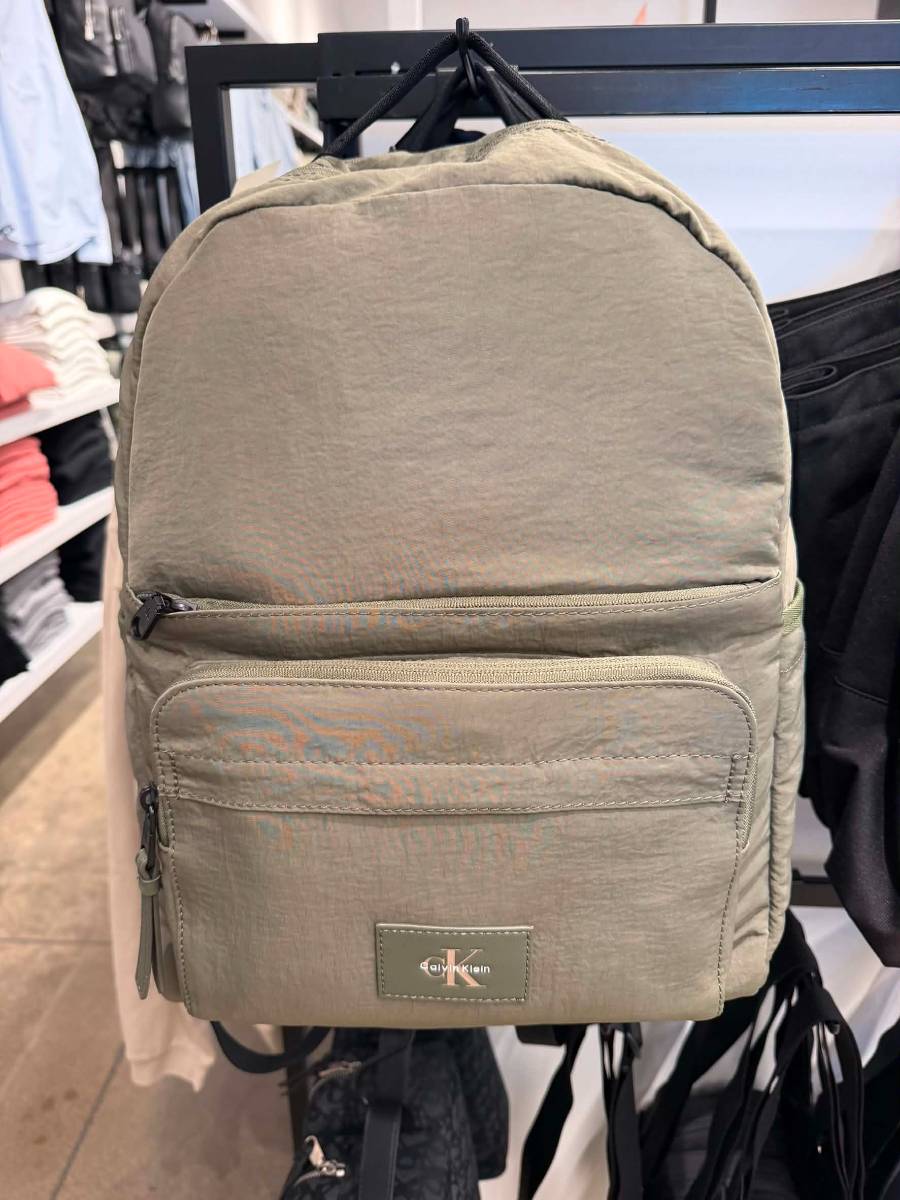 CK 大容量機能後背包