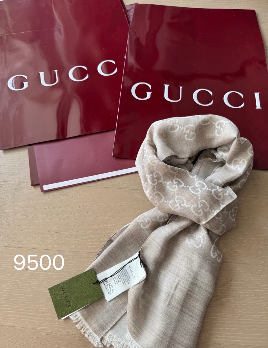 Gucci 爆款雙G羊毛圍巾 🧣