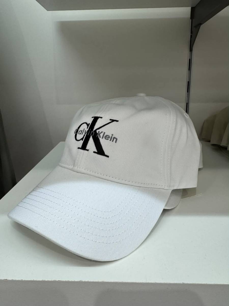 Calvin Klein 經典刺繡棒球帽