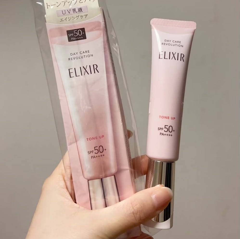  j10❣️日本🇯🇵ELIXIR 怡麗絲爾 粉嫩潤色防曬乳（Tone Up Pink）SPF50+ PA++++