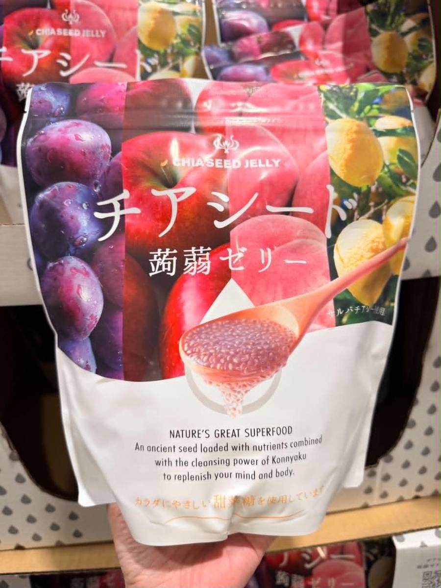 J10 日本 奇亞籽蒟蒻果凍｜四種水果口味 🍇🍎🍑🍋