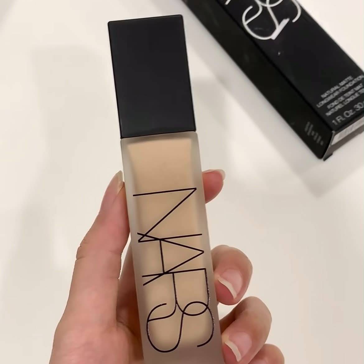 🖤 NARS 超控輕霧粉底精華 30ml