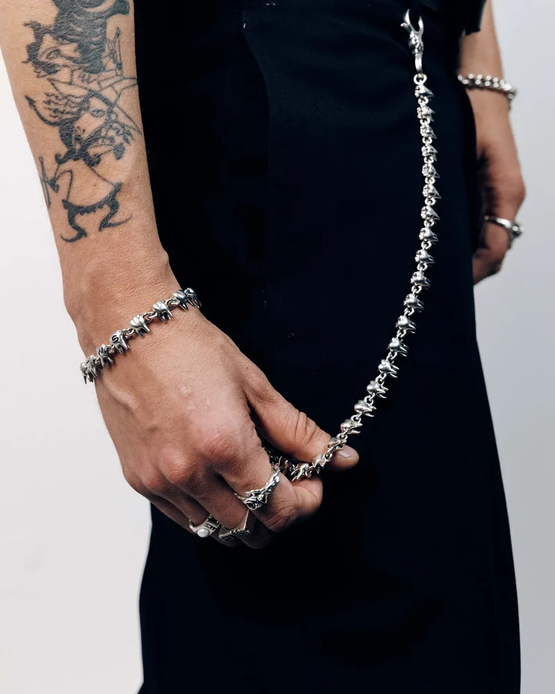 CROOKED SMILE WALLET CHAIN