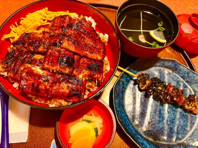 10673