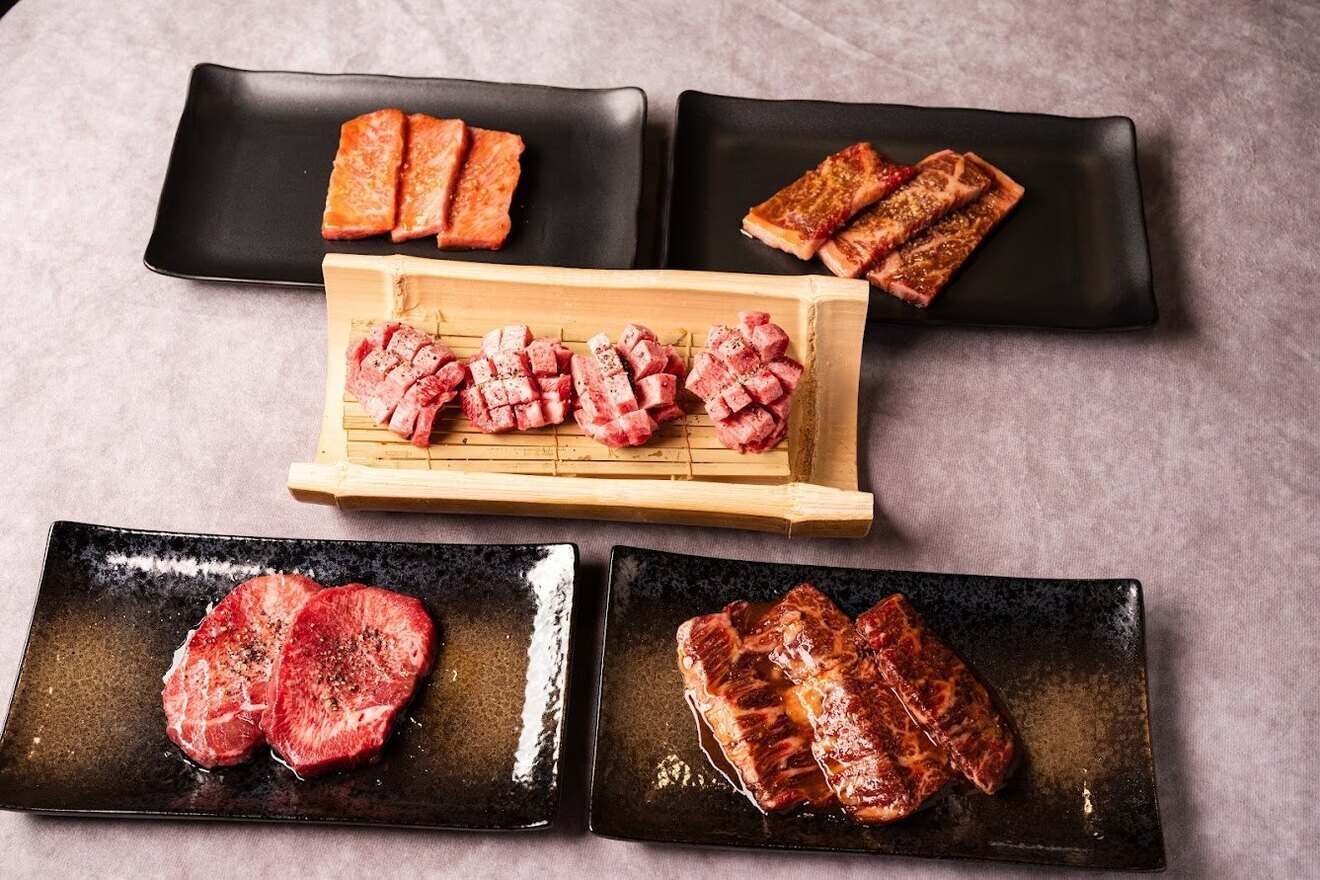 炭火焼肉ともつ鍋のお店　あかり