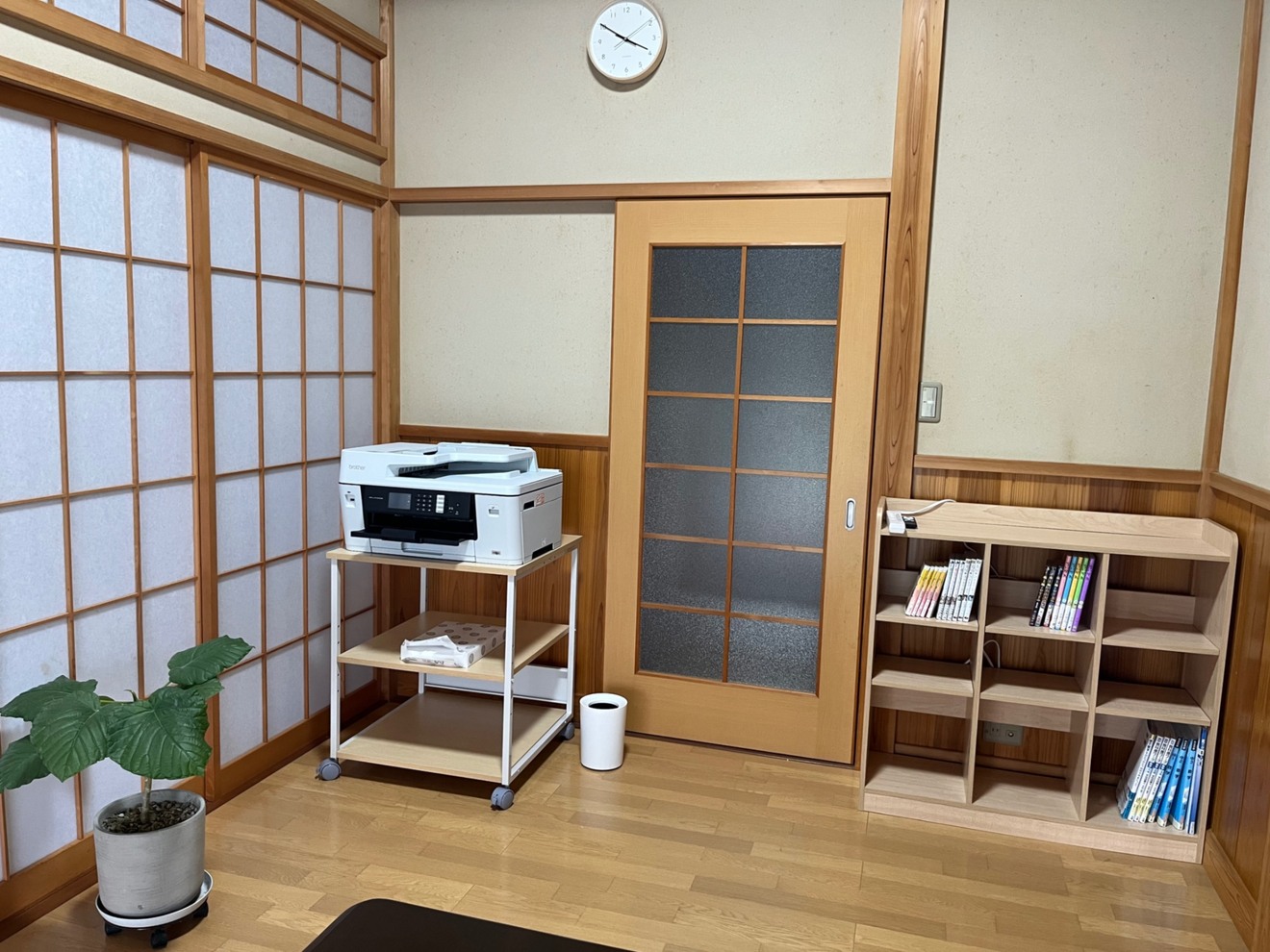 不登校専門個別サポート塾　灯（あかり）