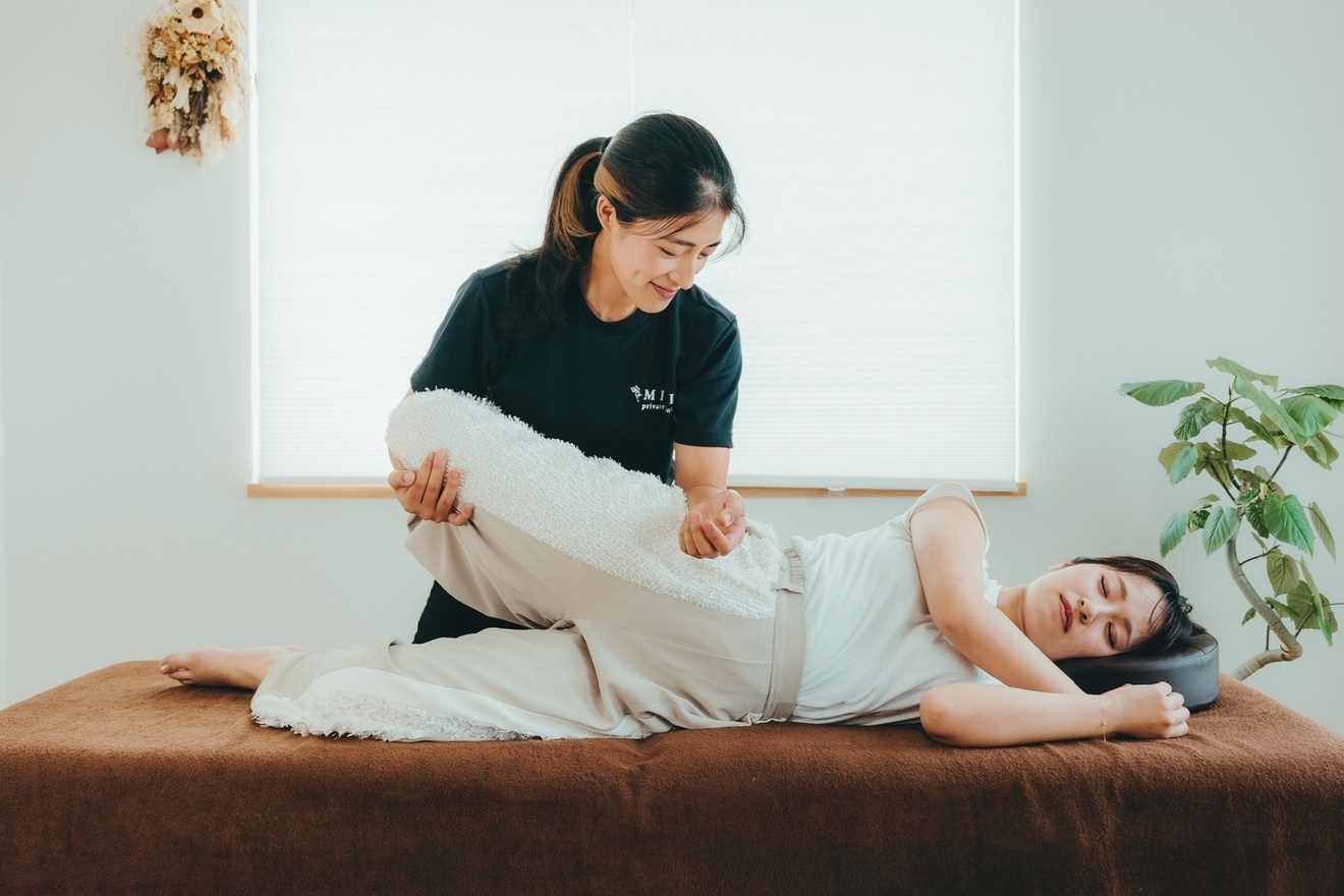 股関節からほぐす整体✕腸もみ｜女性専用
