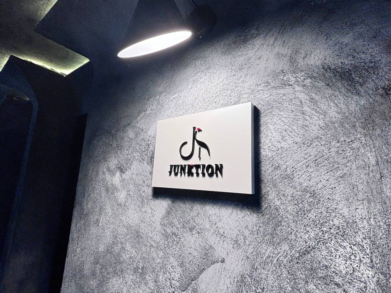 BAR JUNKTION
