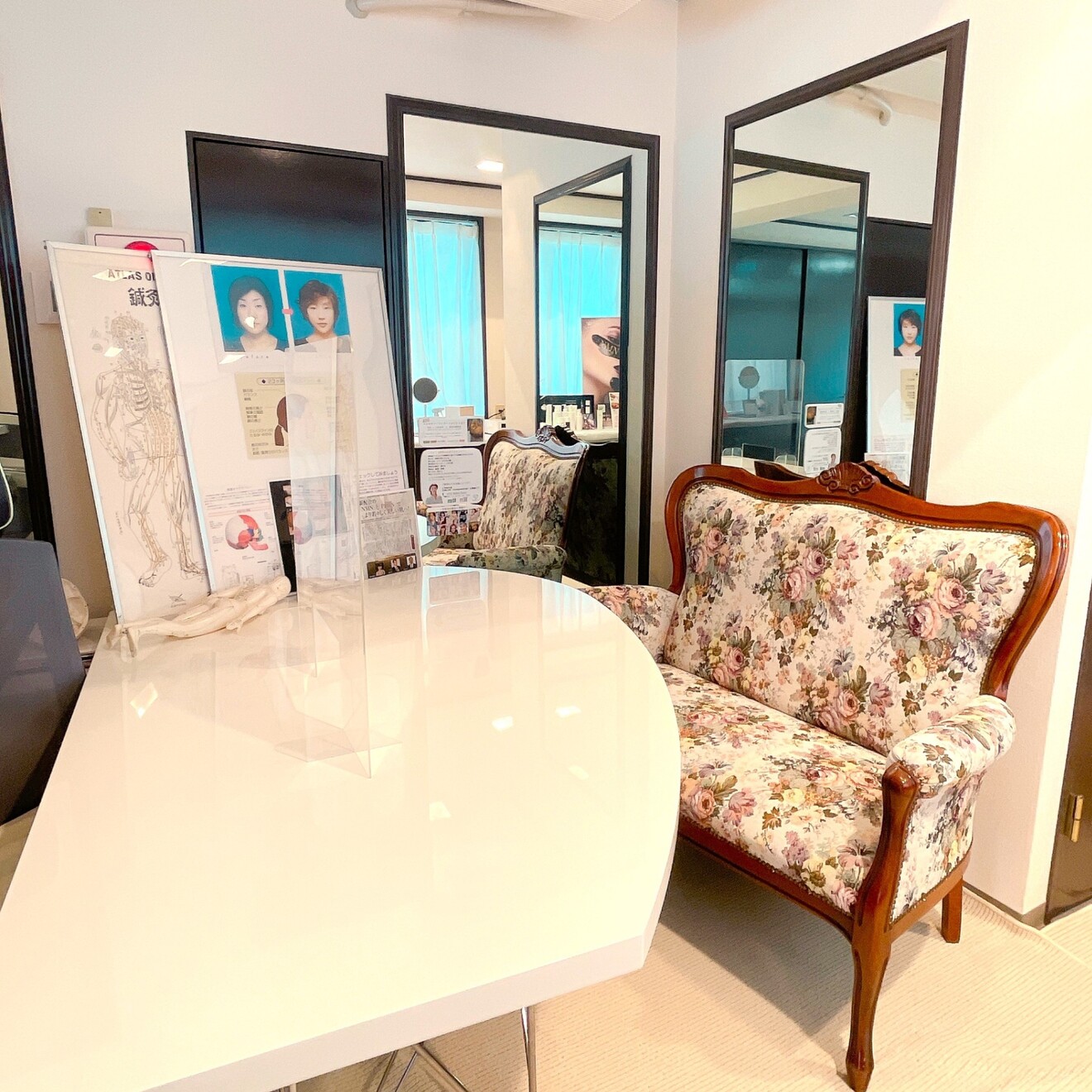 小顔矯正専門院ライトルーム 三宮徒歩５分