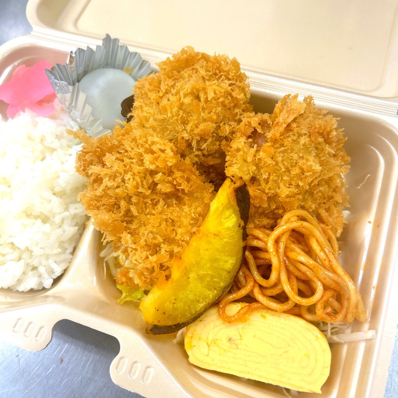 太陽のチキンカツ 大手町川端緑道FG
