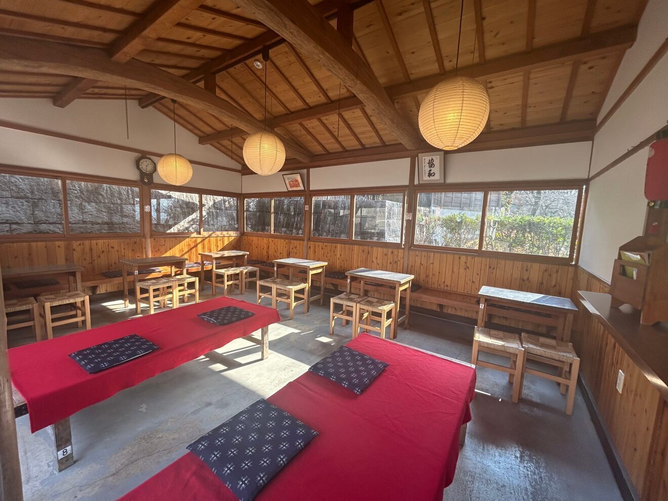お休み処　六花亭