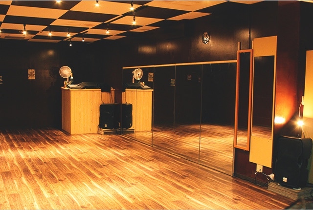 札幌ダンススタジオLoRe(ロア)