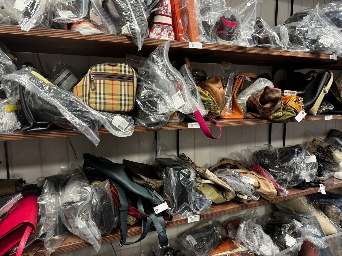 ブランドじぇいそん大東市倉庫開放します！