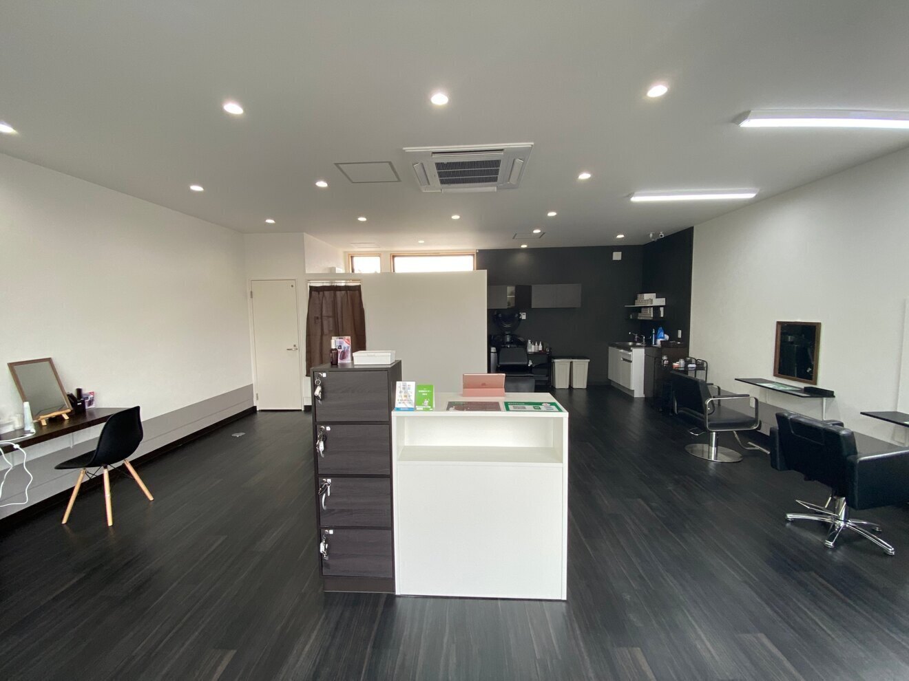 レイディバードカラー深谷稲荷町店