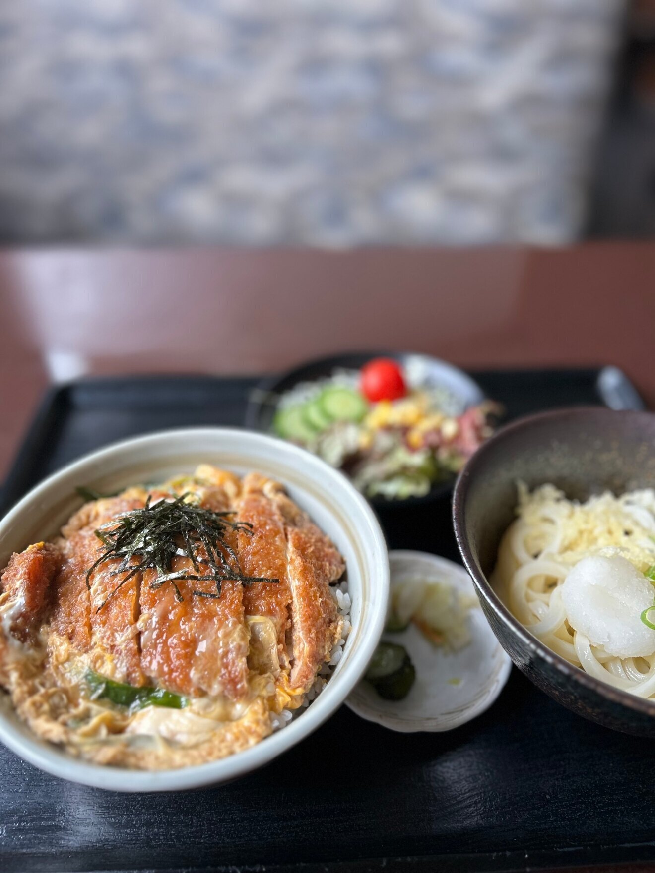めん処半二郎　カレーうどん/味噌カツ