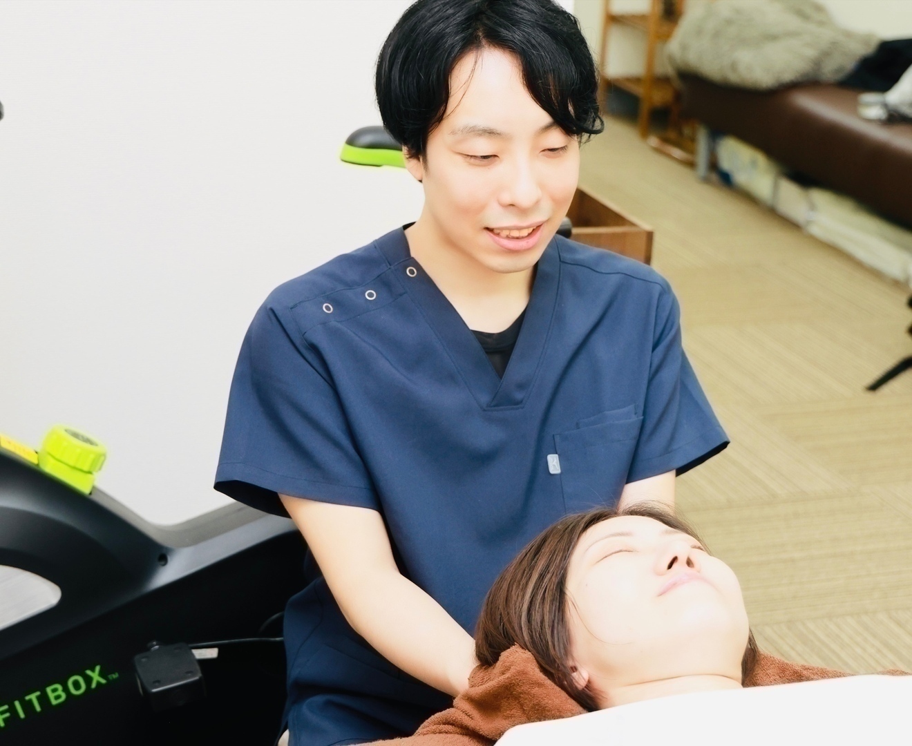 快活整体Live Forever