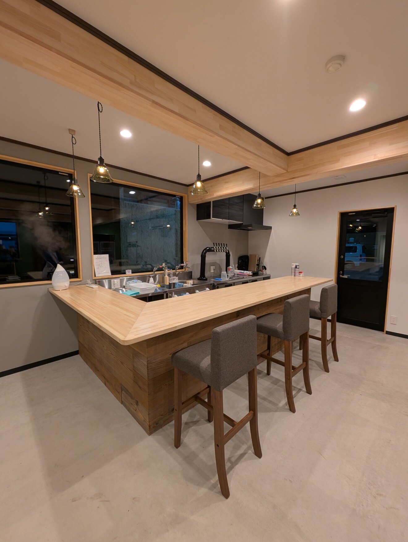 津軽醸造タップルーム