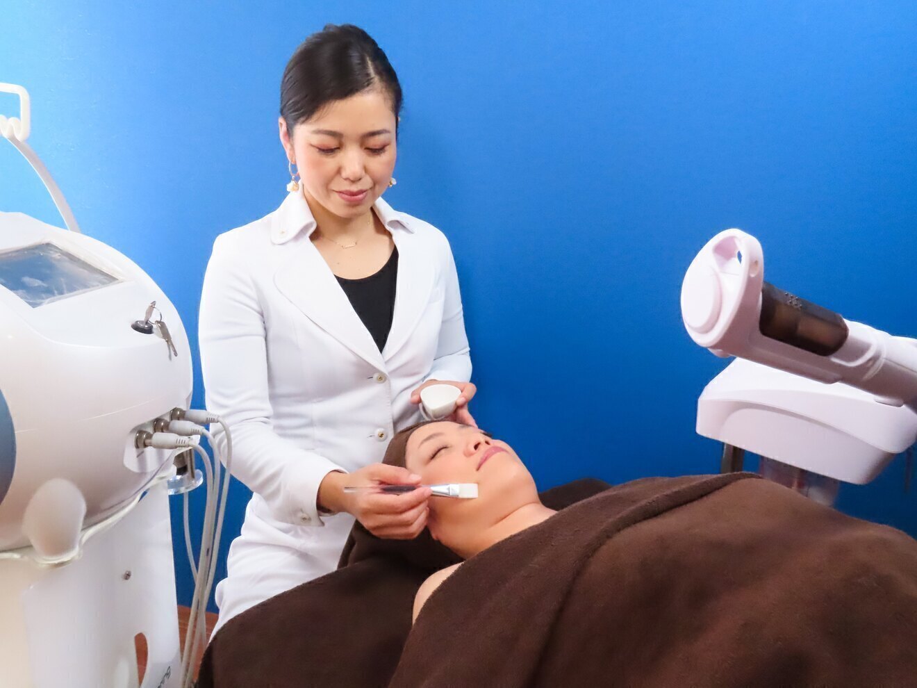 たるみ専門サロンAGEQUE町田店