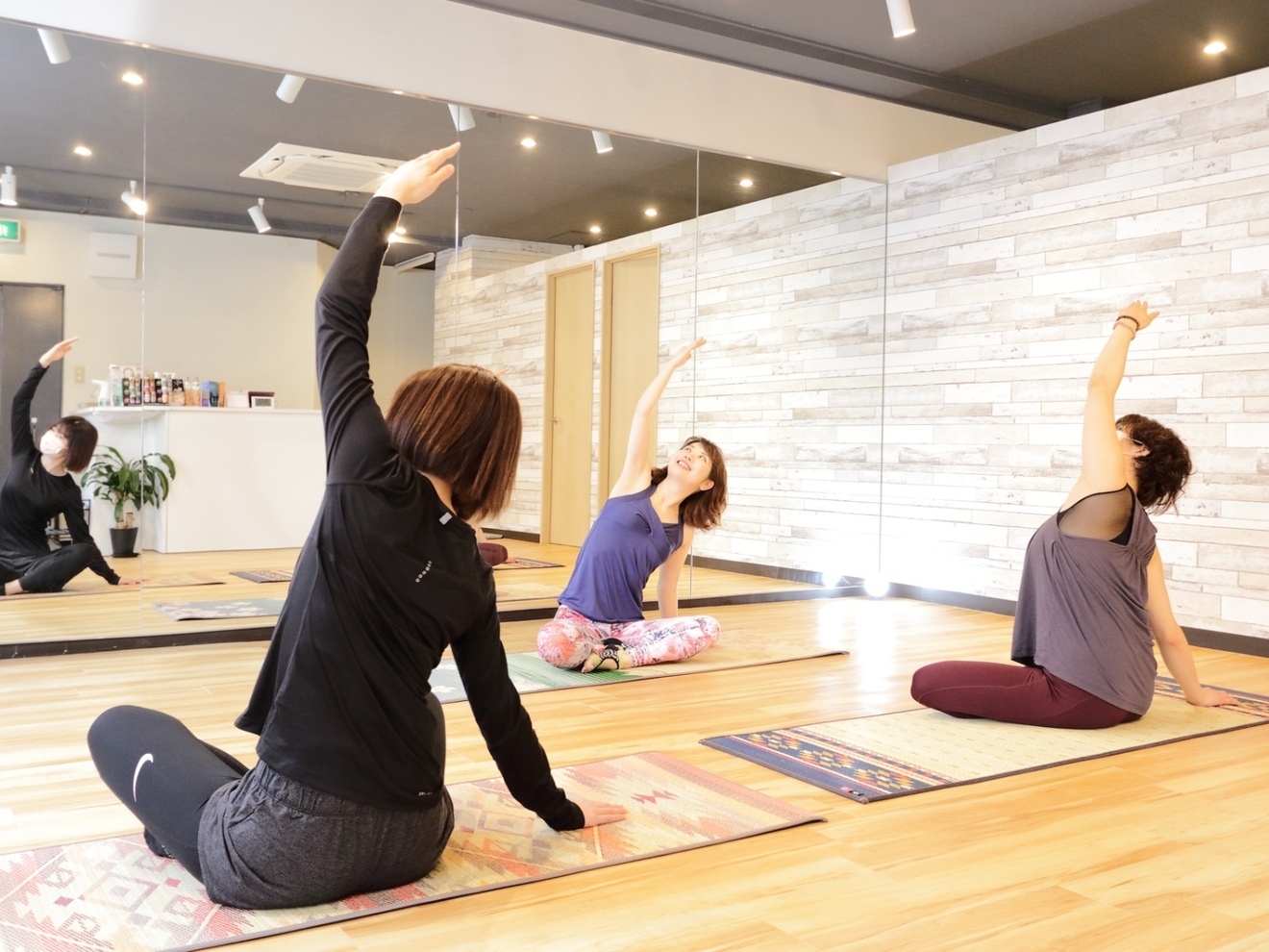 アクティブレストジムFLEDGE神戸駅前