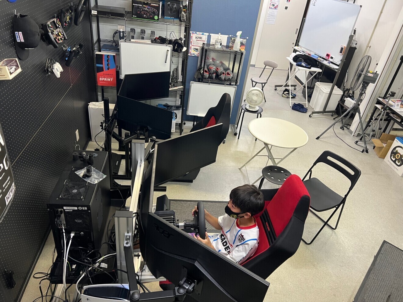 レーシングシミュレーターショップKMR