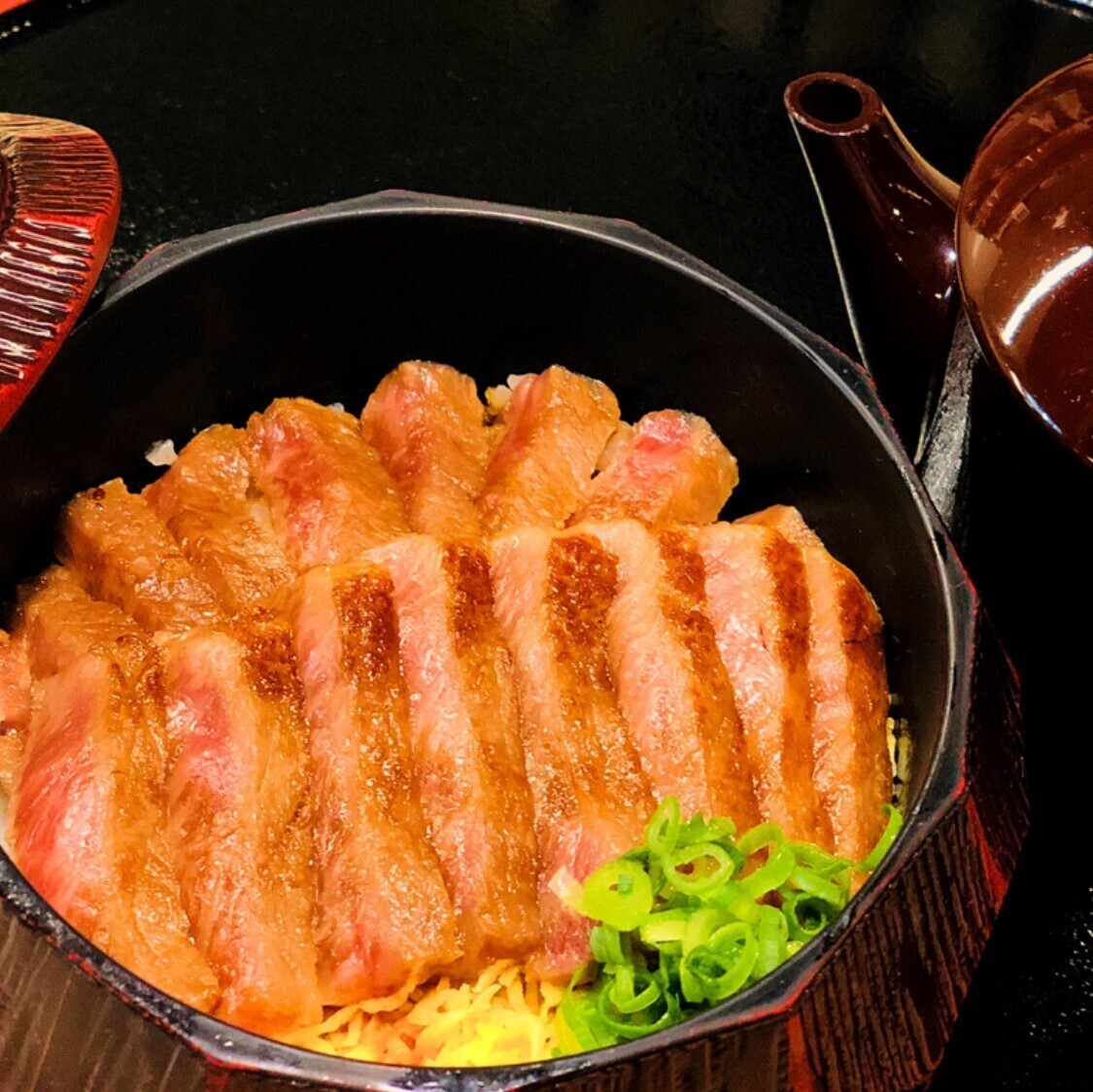 肉まぶし専門店稀MARE