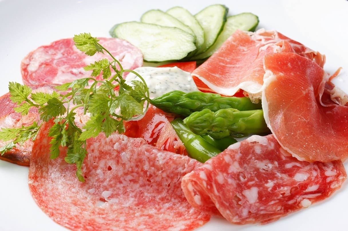 【梅田】ブランド豚と創作串焼きBuild