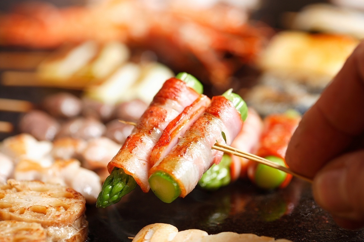 【梅田】ブランド豚と創作串焼きBuild