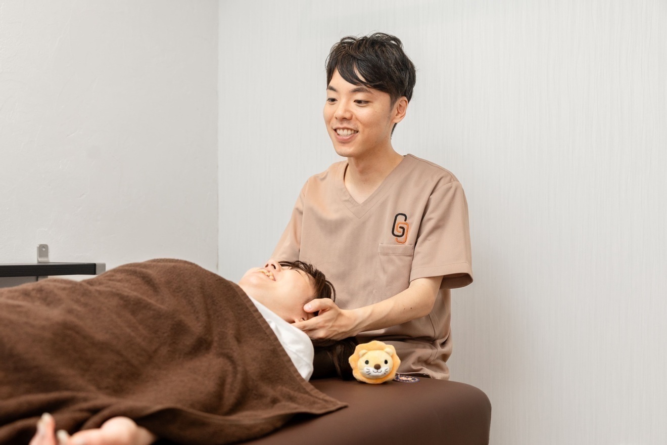 慢性腰痛専門整体院Ginza,Tokyo