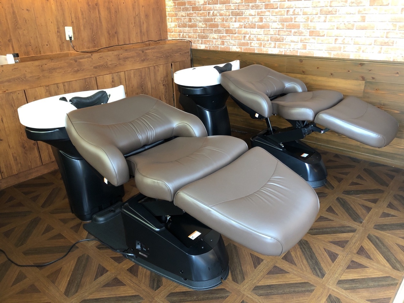 ANAZA hair なんば　高島屋前店