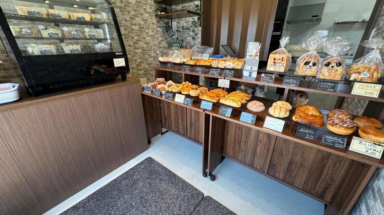 生シフォンとパンの店Breadroom