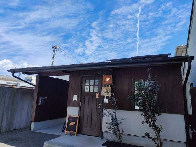 hohoemi（ぱん屋、わらびもち）