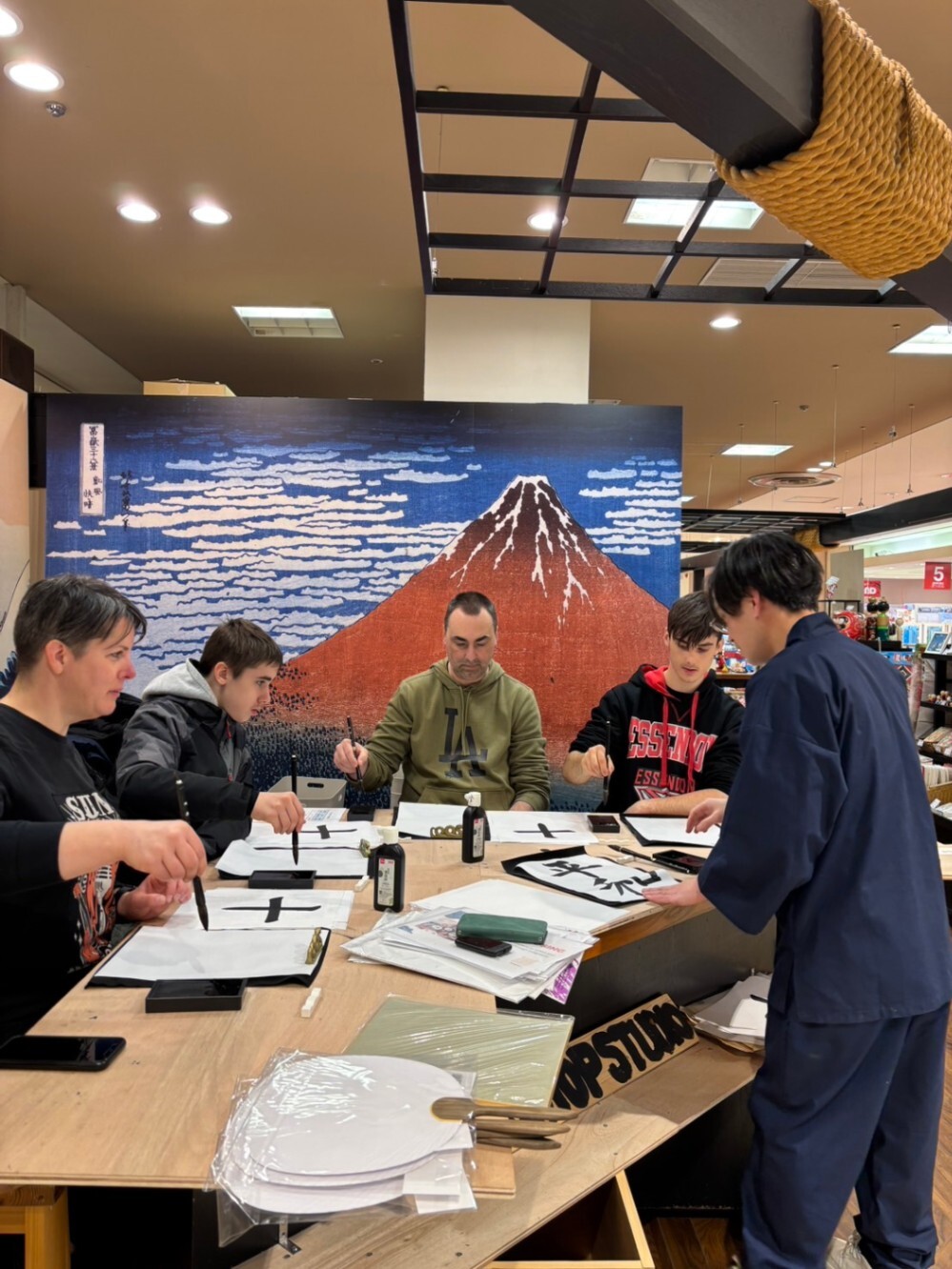 凡工芸たくみ（お土産・民芸品）広島市