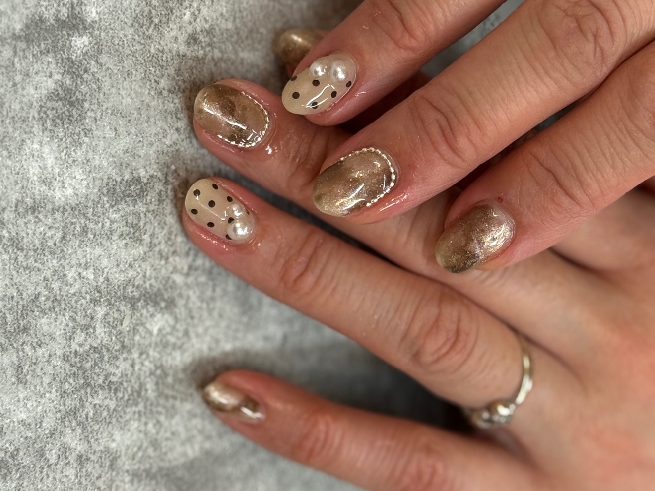 【愛媛ネイルとまつげ】グレッタ