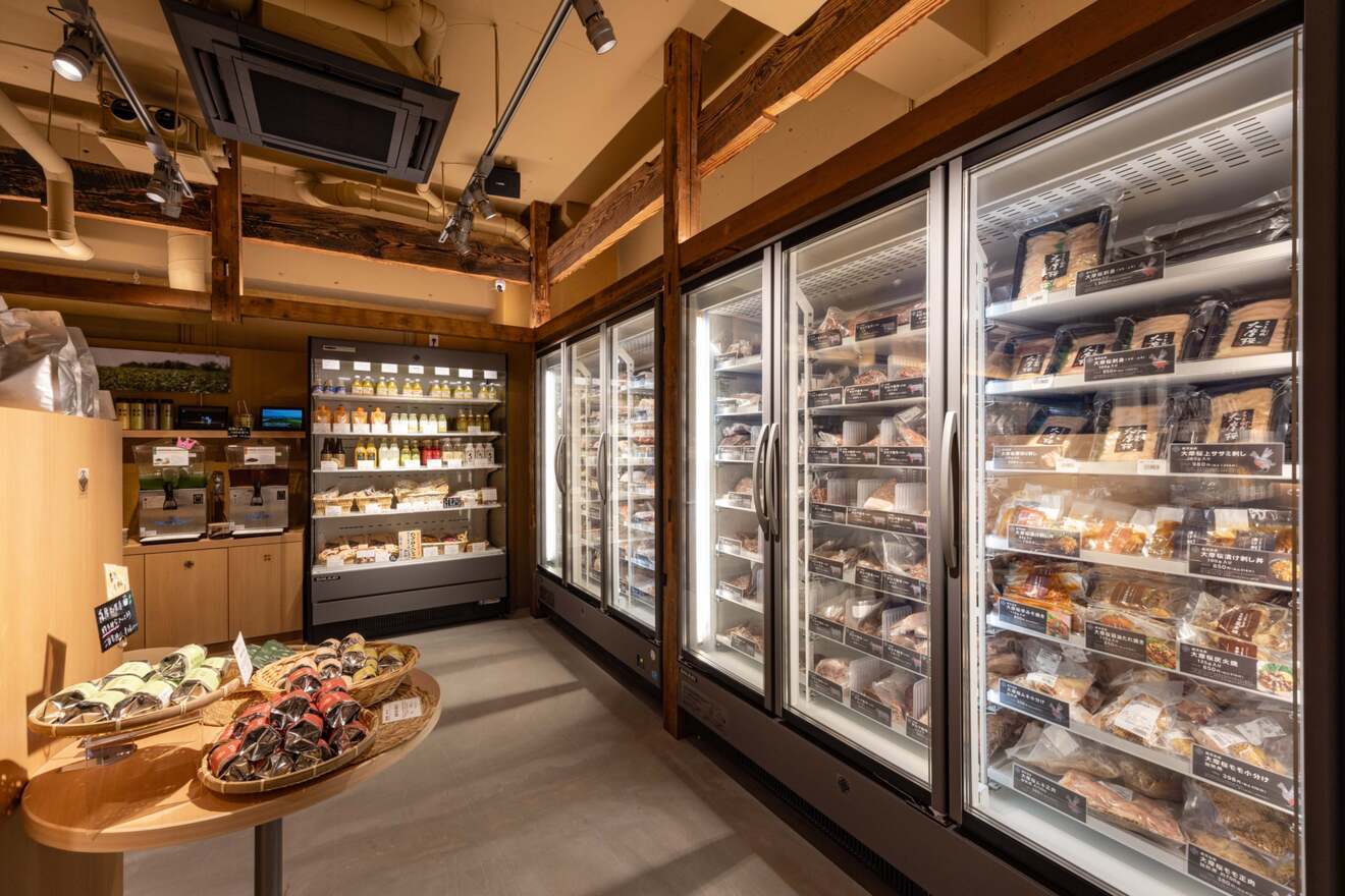 農絆卓恵茶屋町店（食品売場＆レストラン）