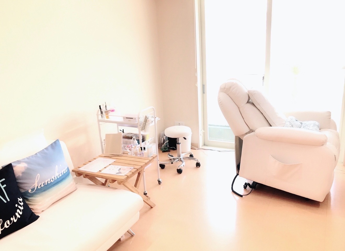 eyelash salon  loco