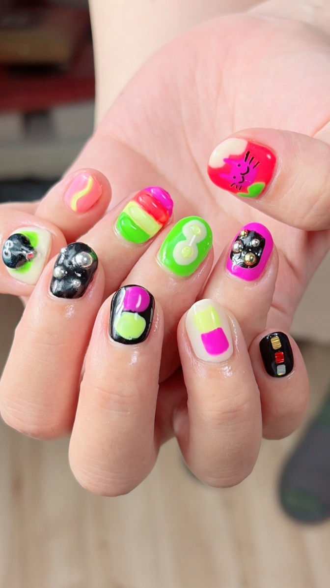 ネイルサロン　ポンポネ