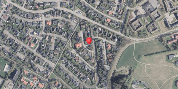 Oversvømmelsesrisiko fra vandløb på Plutonvej 2, 9210 Aalborg SØ