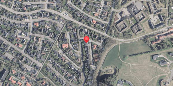 Oversvømmelsesrisiko fra vandløb på Plutonvej 33, 9210 Aalborg SØ