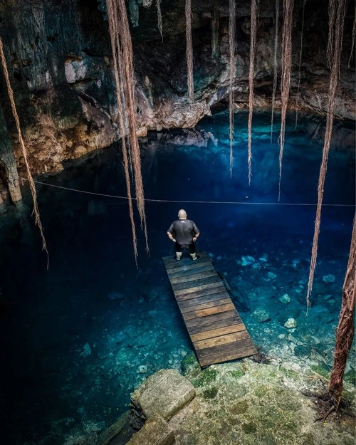 Cenote Mani-Chan - から Cenote entrance, Mexico