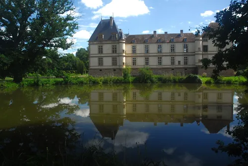 Château de Cormatin - Aus Pond, France