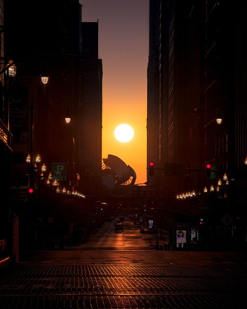 Chicagohenge - Washington St - Jay Pritzker Pavilion - Desde Washington St bridge, United States