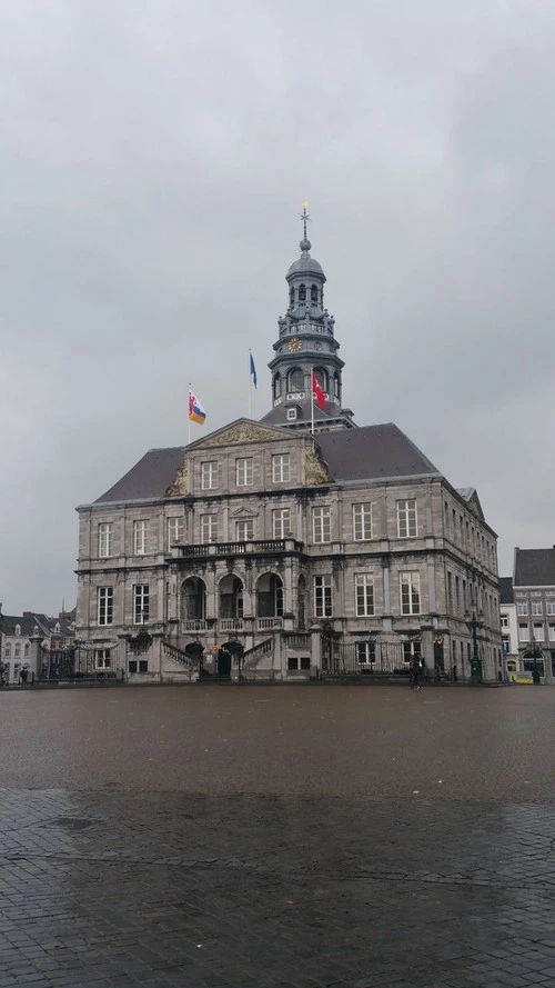 Maastricht City Hall - 从 Markt Maastricht, Netherlands