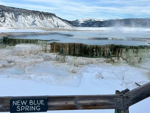 New Blue Spring - Desde Mammoth Hot Springs, United States