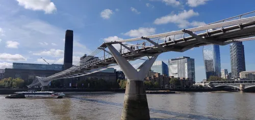 Millennium Bridge - Desde Trig Lane Stairs, United Kingdom